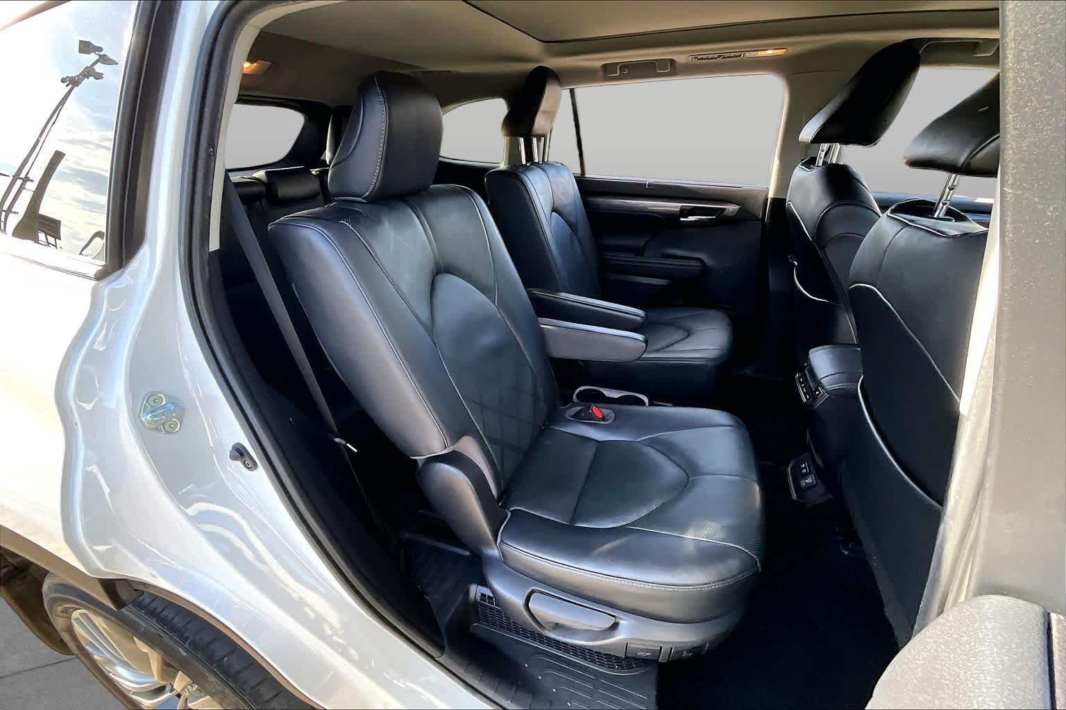Used 2020 Blizzard Pearl Toyota Hybrid Platinum image 19