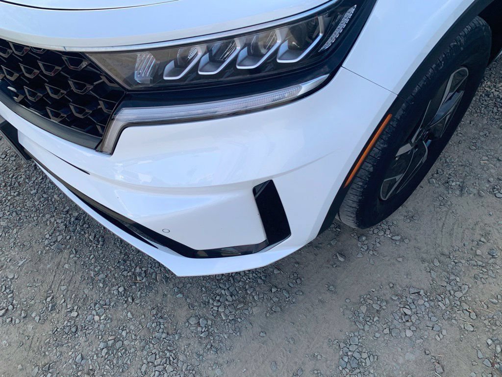 Used 2023 White Kia EX image 2