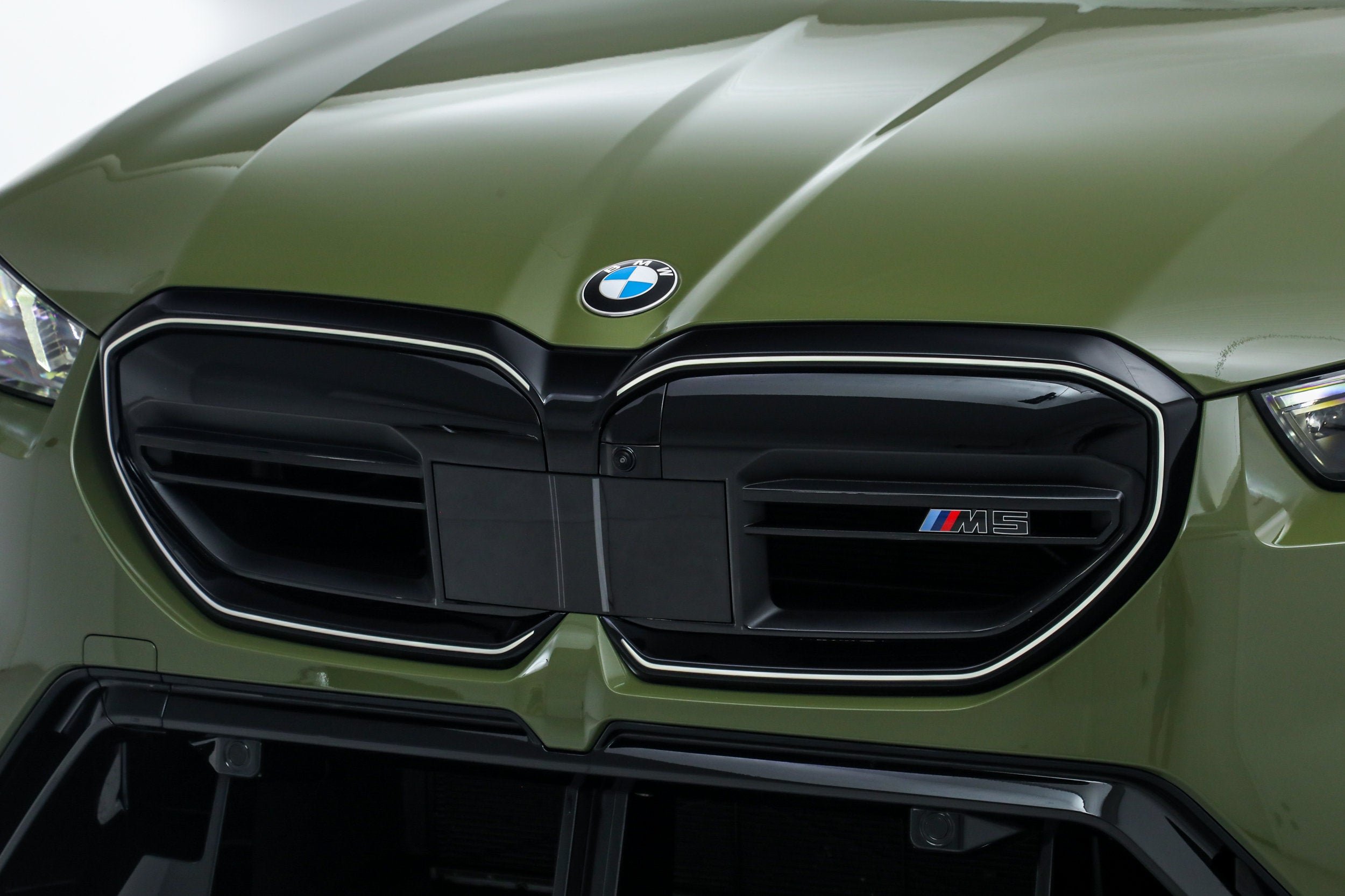 Used 2026 Urbran Green BMW  image 13