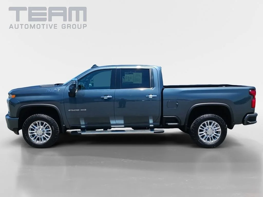 Used 2020 Shadow Gray Metallic Chevrolet High Country image 4