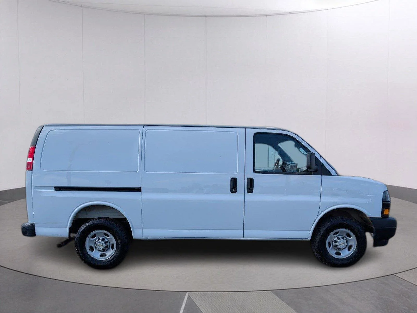 Used 2025 Summit White Chevrolet WT image 8