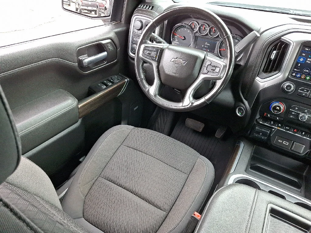 Used 2020 Silver Ice Metallic Chevrolet RST image 15