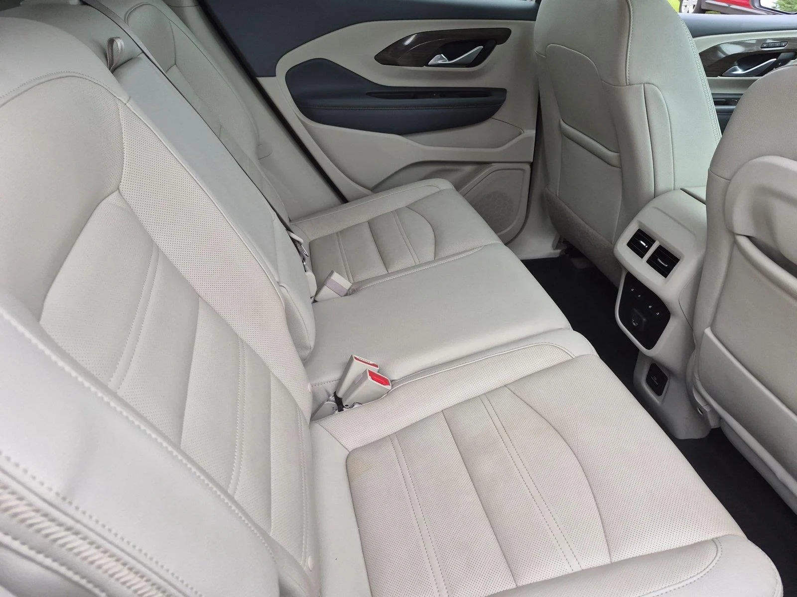 Used 2023 Ebony Twilight Metallic GMC Denali image 34