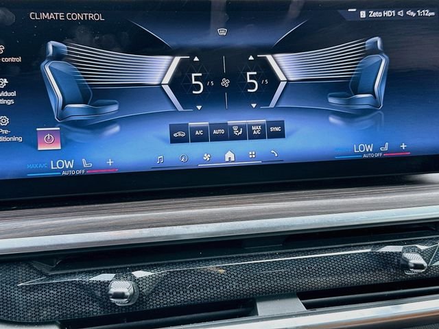 Used 2024 White BMW sDrive40i image 16