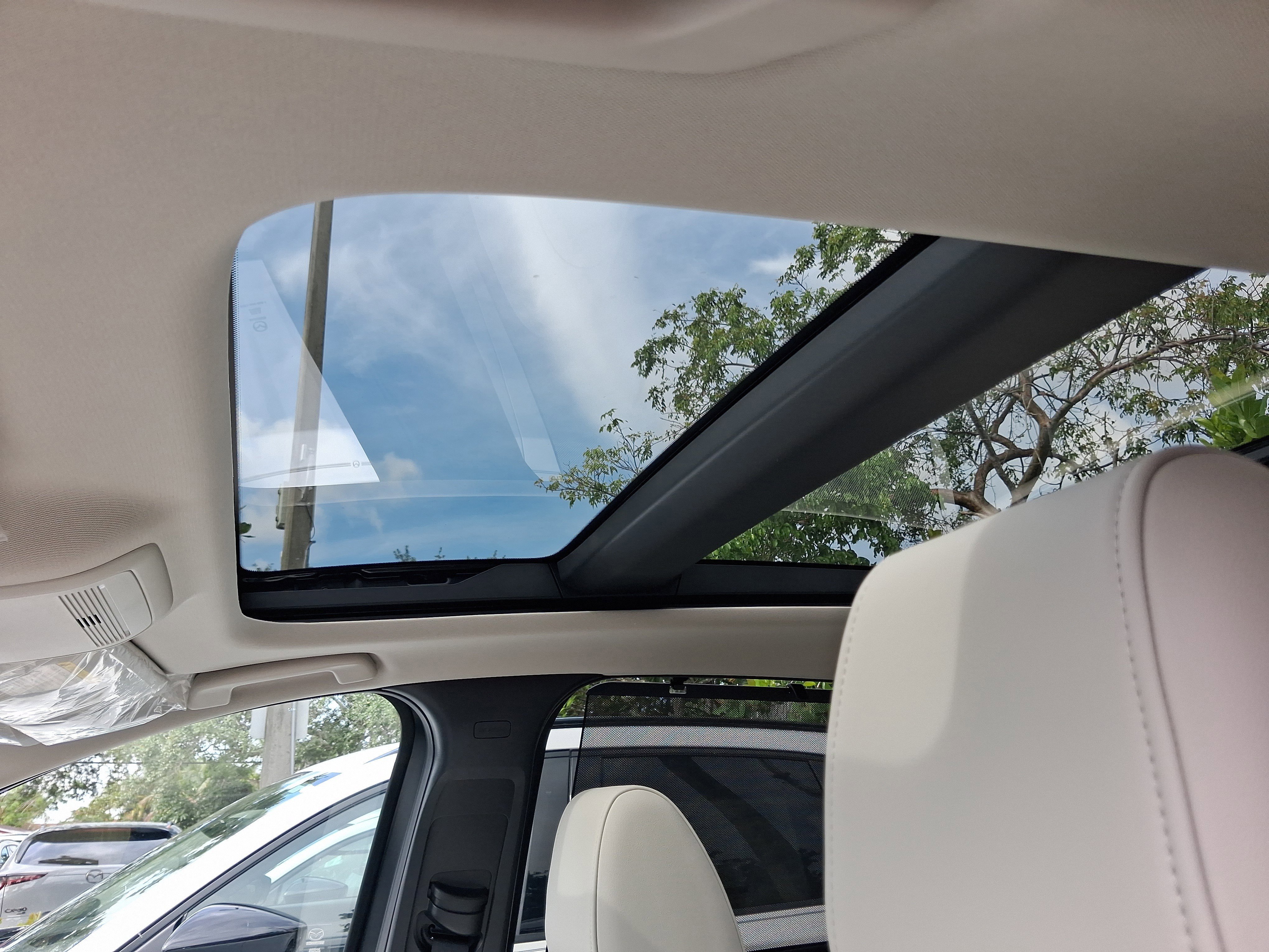 New 2026 Rhodium White Premium Mazda S Premium Plus image 7