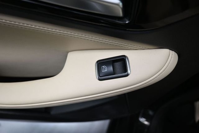 Used 2019 Black INFINITI LUXE image 12