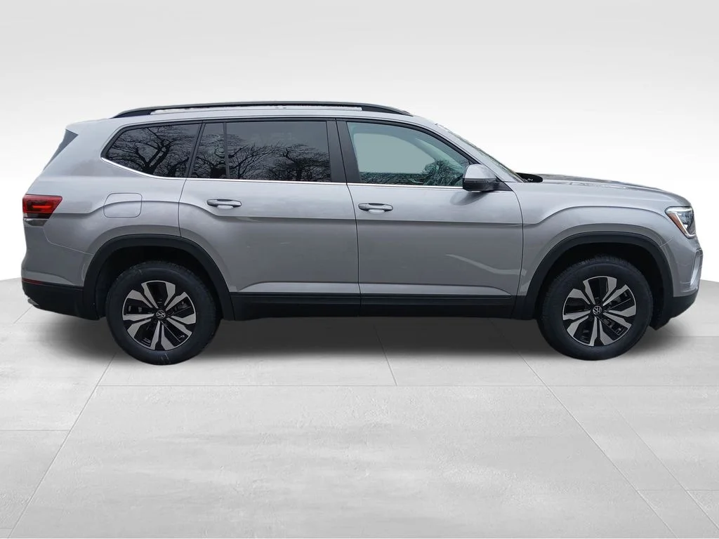 New 2026 Silver Volkswagen 2.0T SE image 6