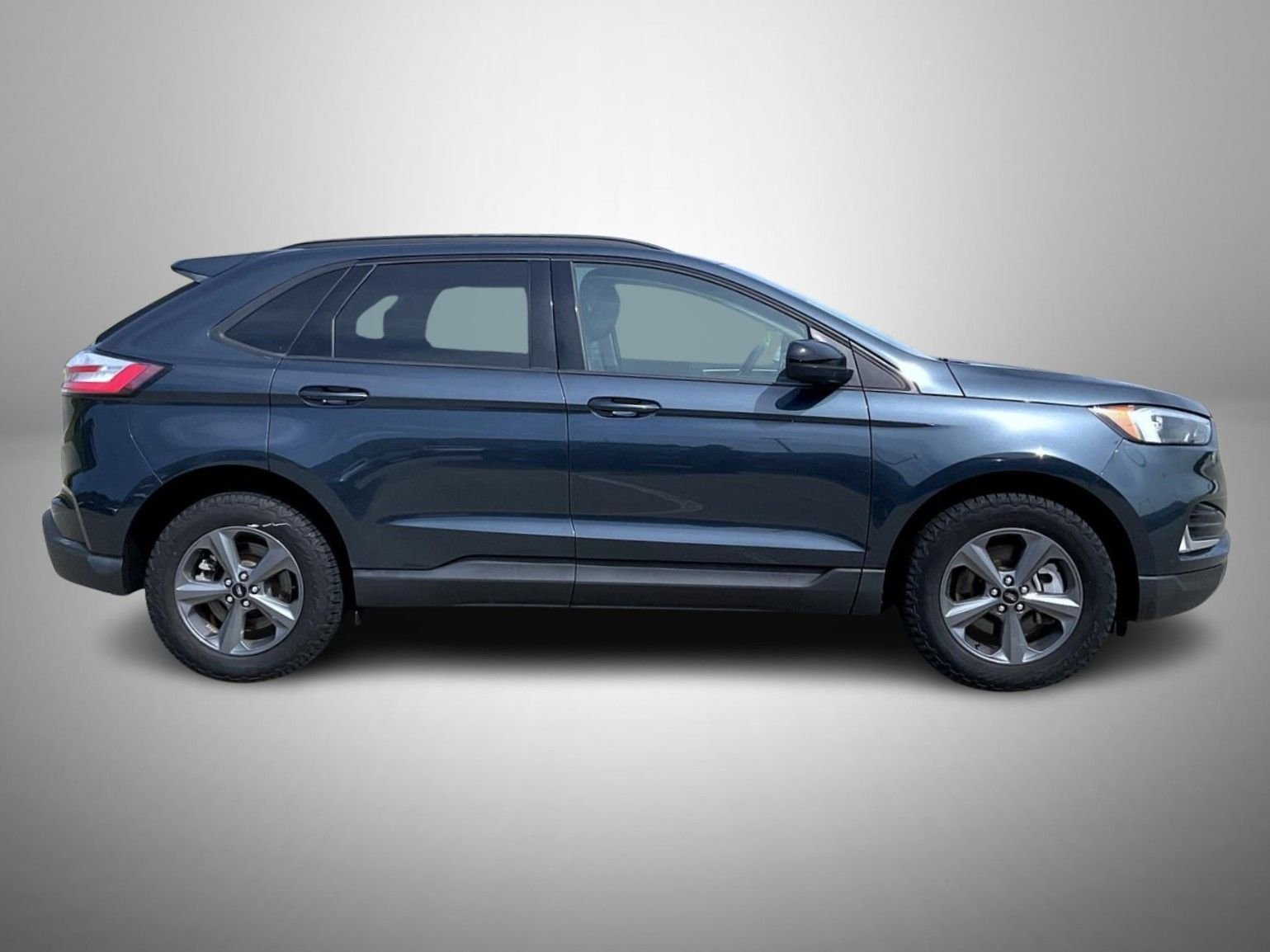 Used 2024 Blue Ford SEL image 4