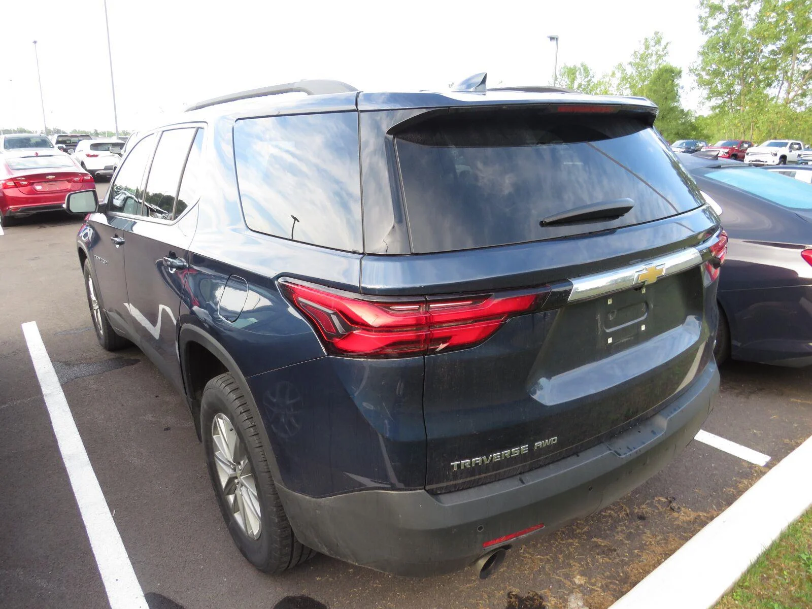 Used 2022 Northsky Blue Metallic Chevrolet LT Cloth image 9
