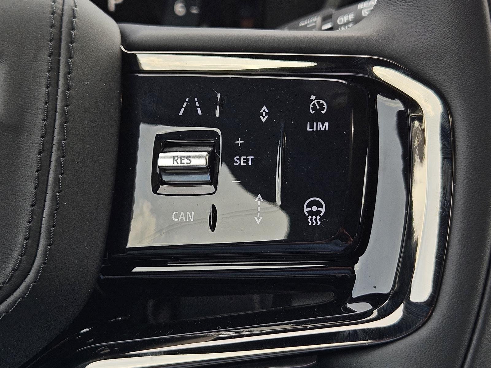 New 2026 Santorini Black Land Rover Dynamic SE image 16