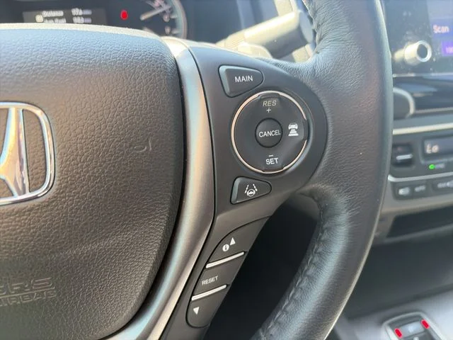 Used 2022 Silver Honda RTL image 23