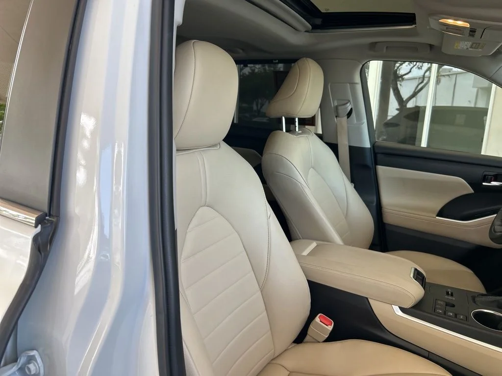 Used 2024 Beige Toyota XLE image 23