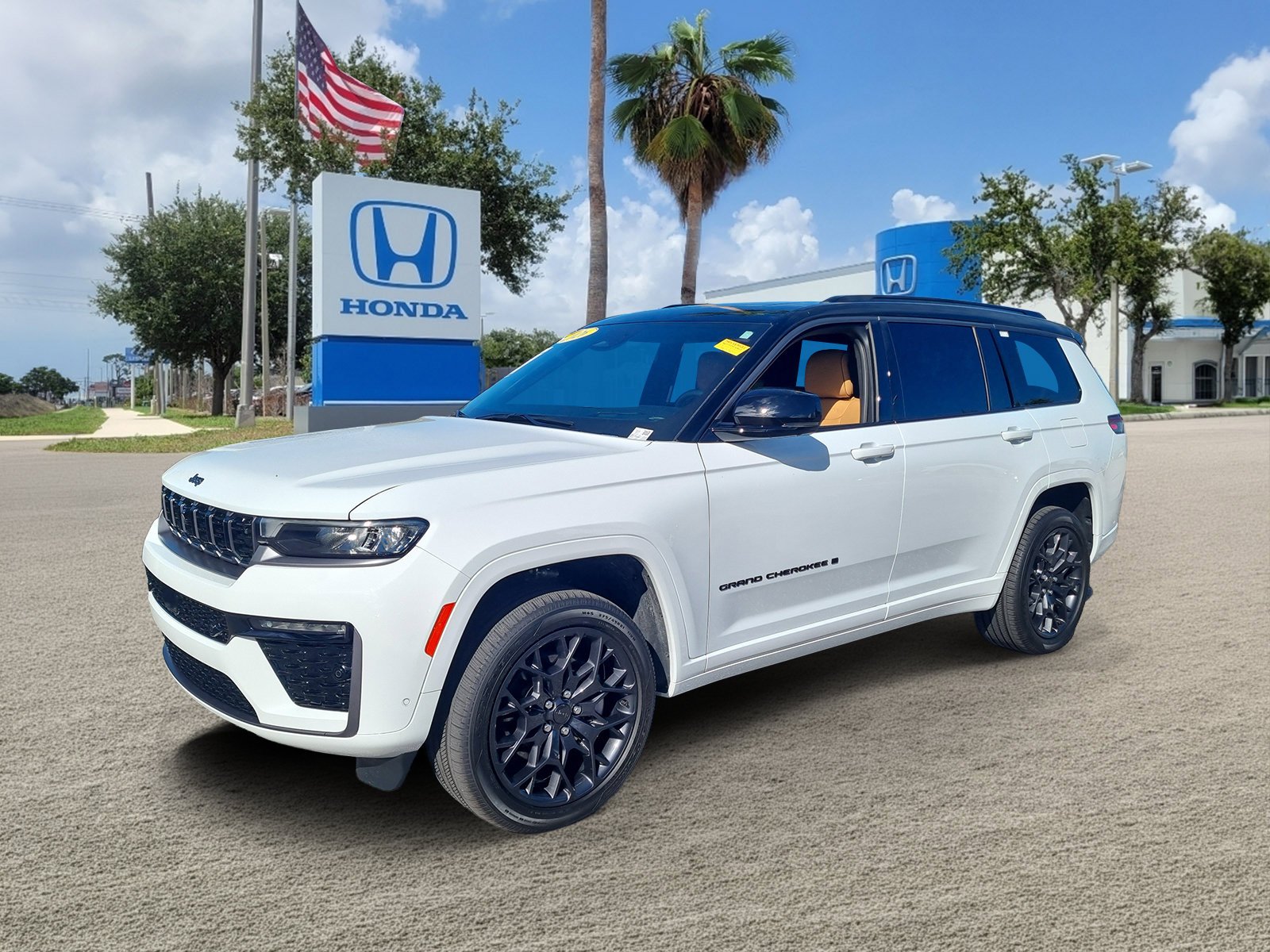 Used 2026 Bright White Clearcoat Jeep Summit image 4