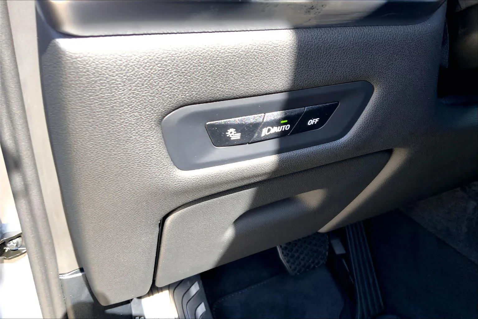 New 2026 Skyscraper Grey Metallic BMW xDrive40i image 17