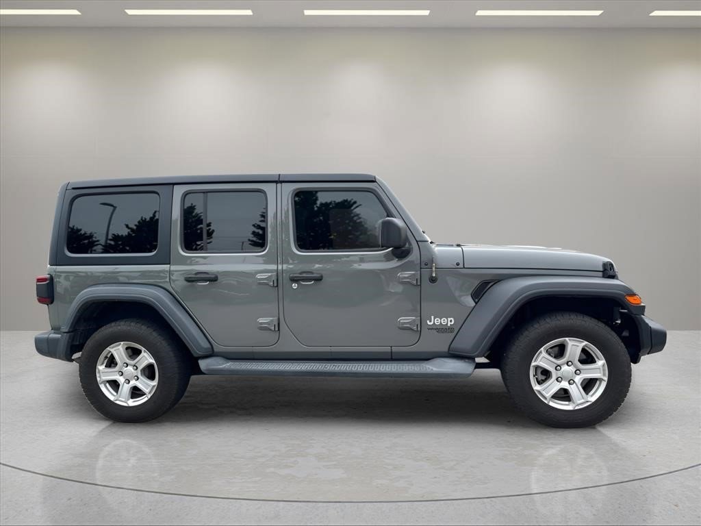 Used 2018 Sting-Gray Clearcoat Jeep Sport S image 4
