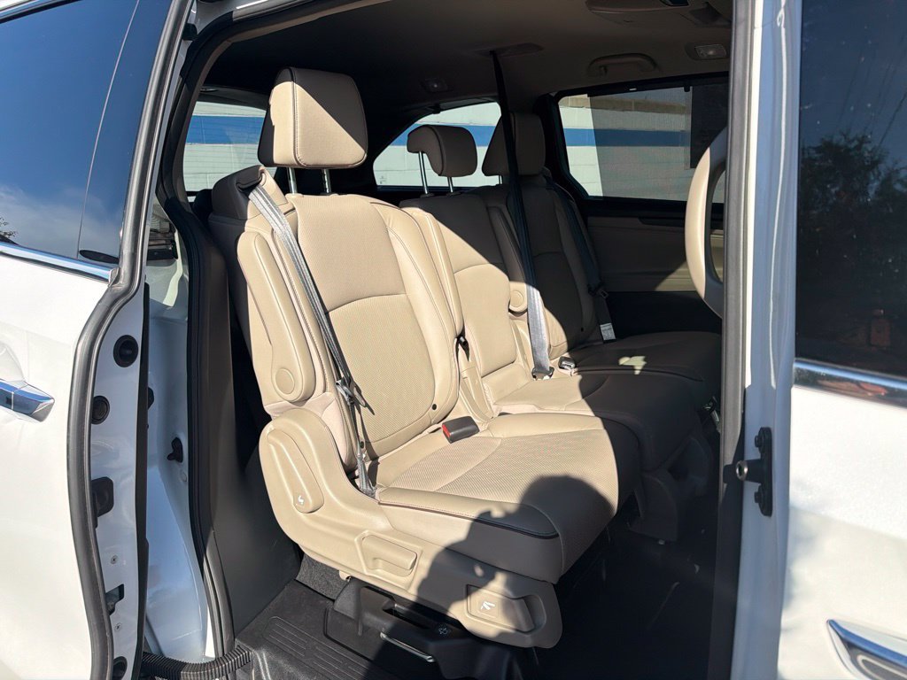 2023 Honda Odyssey Elite - Photo 24