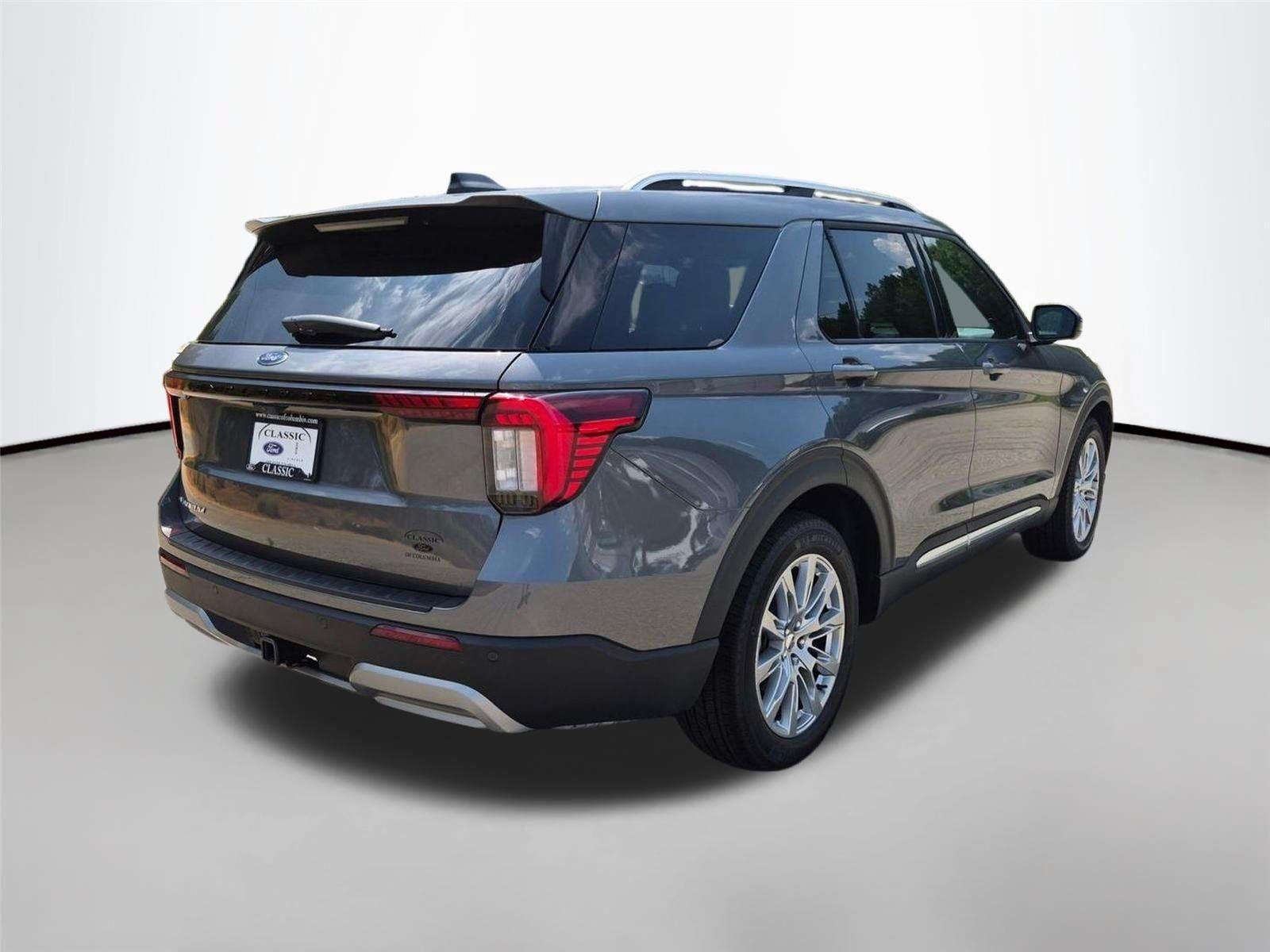 New 2026 Carbonized Gray Metallic Ford Platinum™ image 5