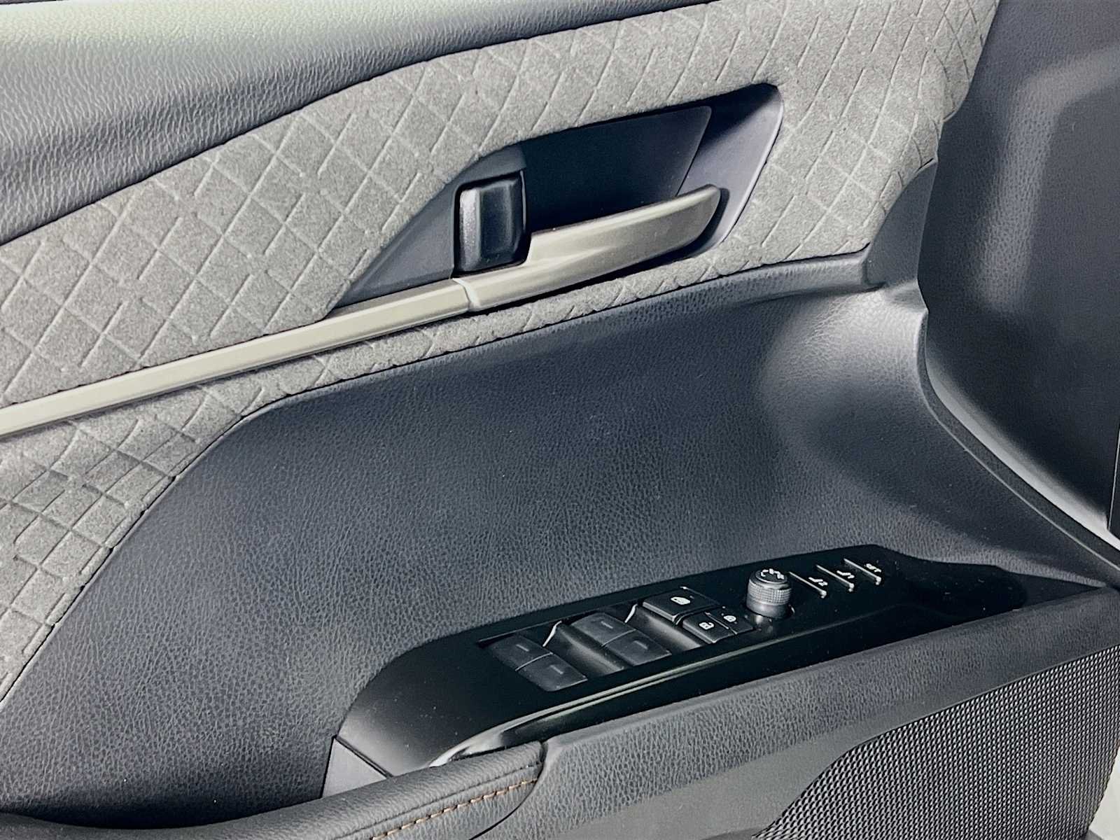 New 2026 Wind Chill Pearl Toyota XLE image 17