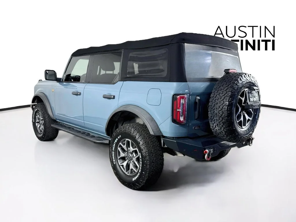 Used 2022 Gray Ford Badlands image 5