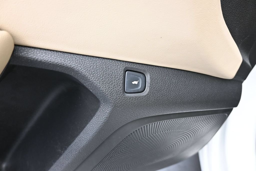 Used 2019 White Acura Advance Package image 24