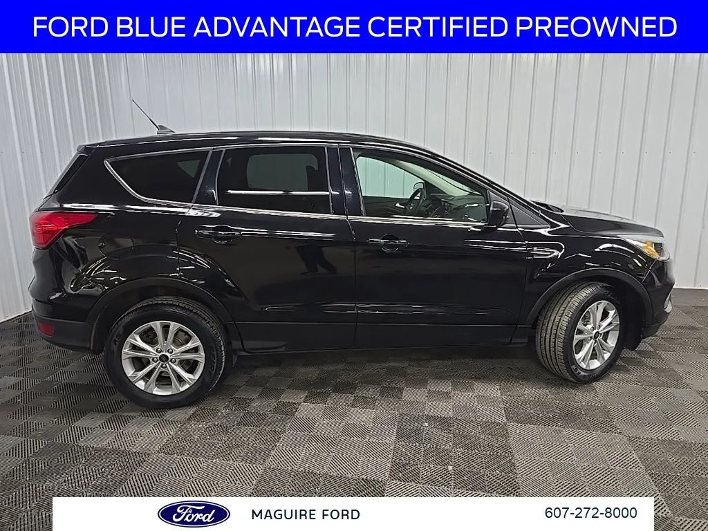Used 2019 Black Metallic Ford SE image 3