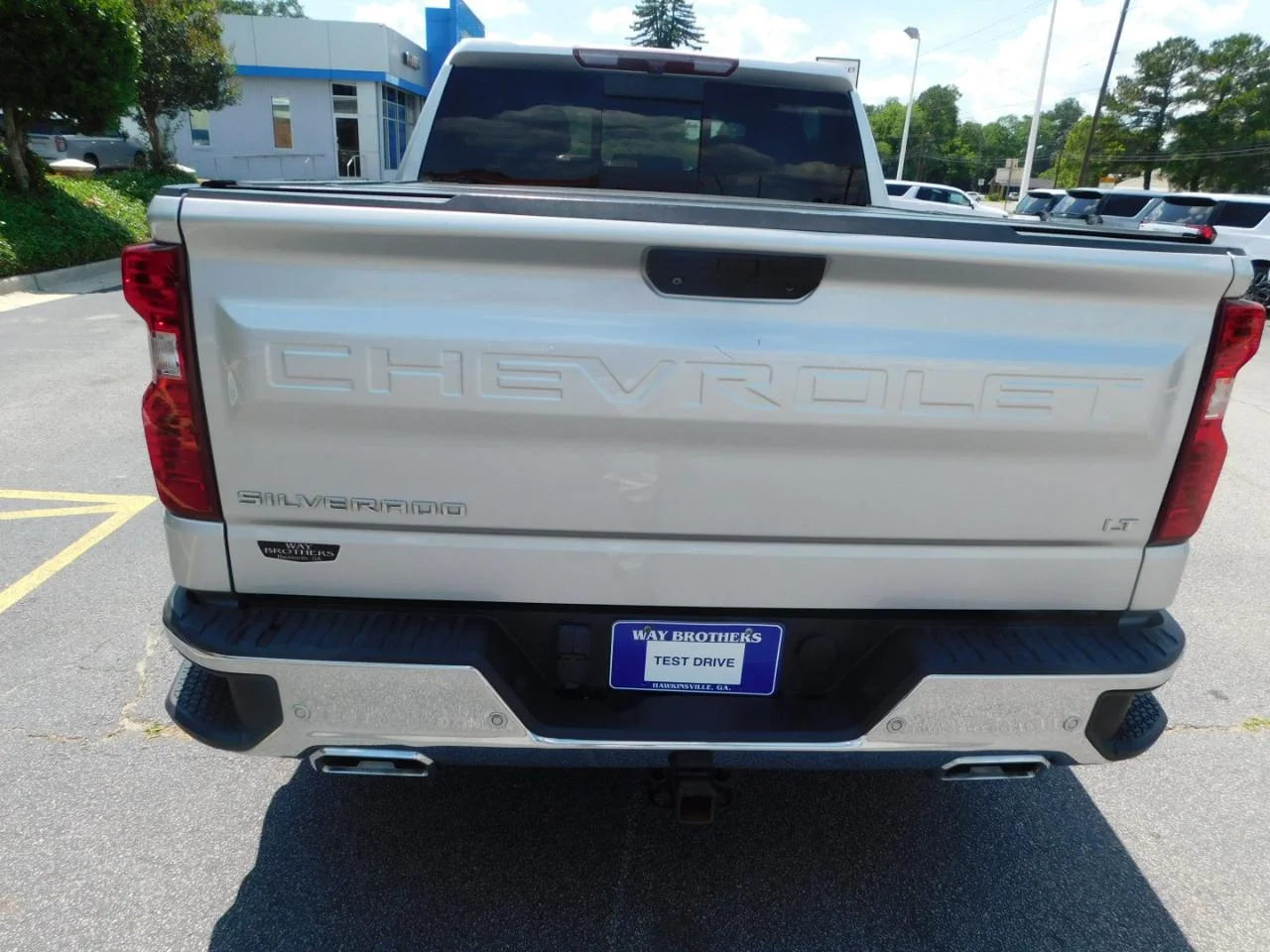 Used 2020 Silver Chevrolet 4WD CREW CAB 147 in LT image 7