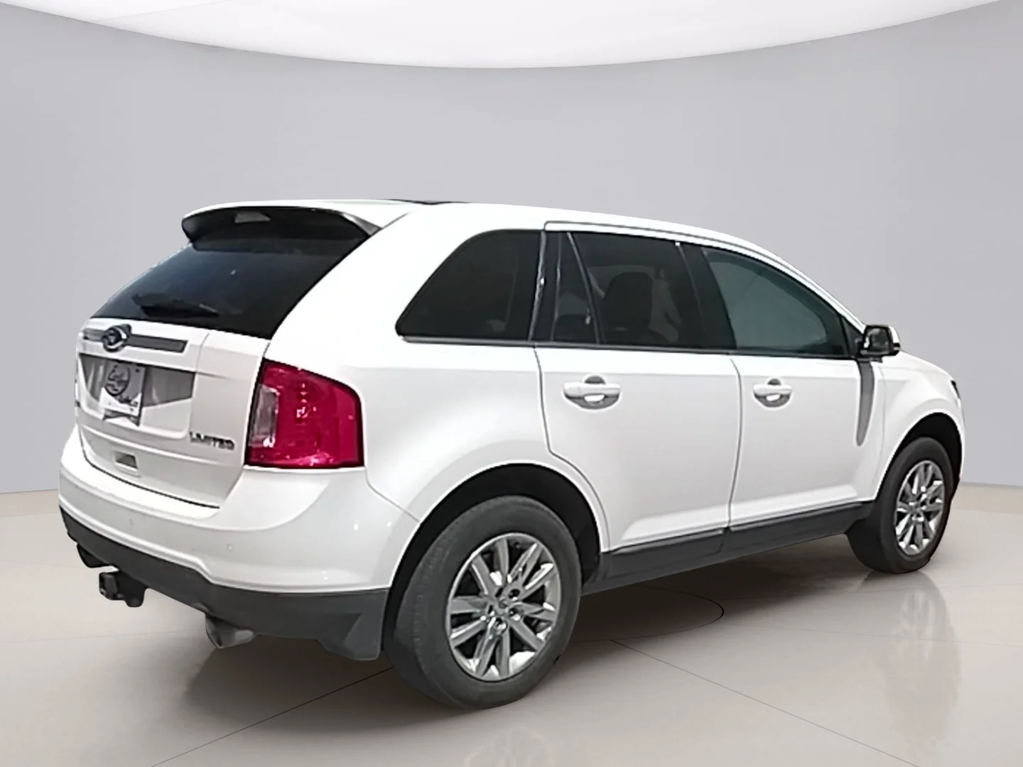 Used 2012 White Ford LIMITED image 5