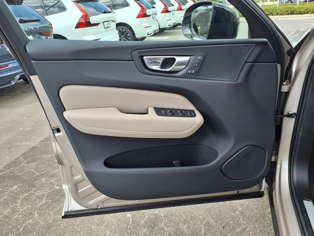 New 2026 Bright Dusk Volvo Plus image 12