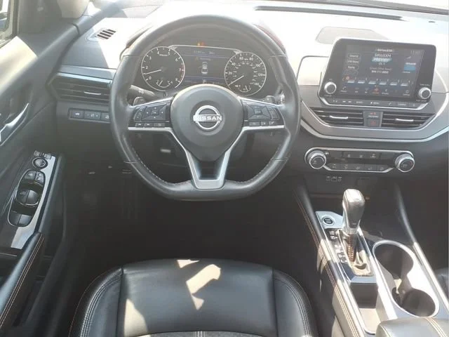 Used 2024  Nissan 2.5 SR image 4