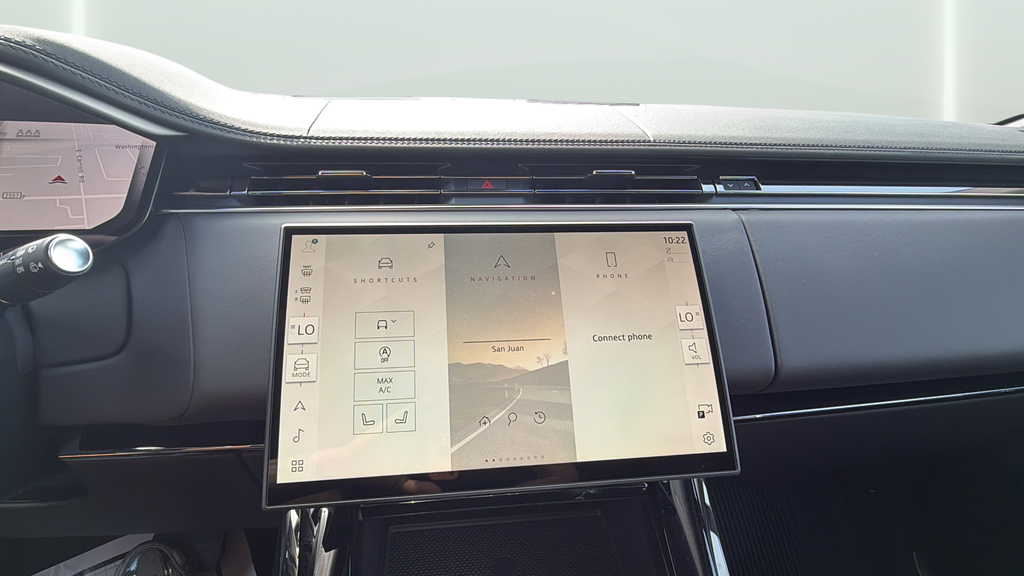 New 2026 Santorini Black Land Rover SE image 22