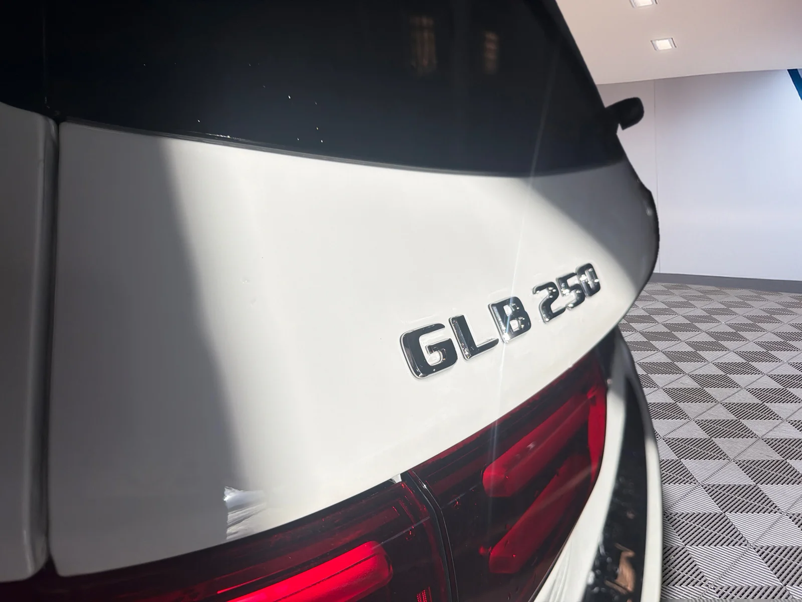 New 2026 White Mercedes-Benz Glb 250 4matic Suv image 27