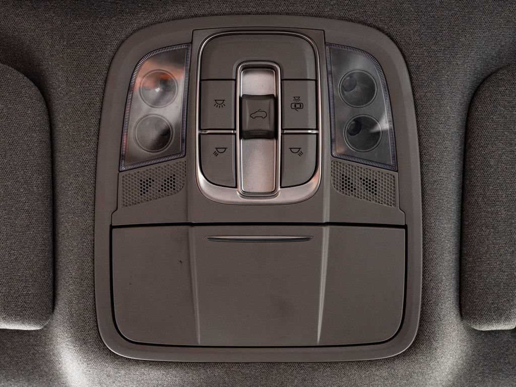 Used 2020 Shimmering Silver Pearl Hyundai SEL image 41
