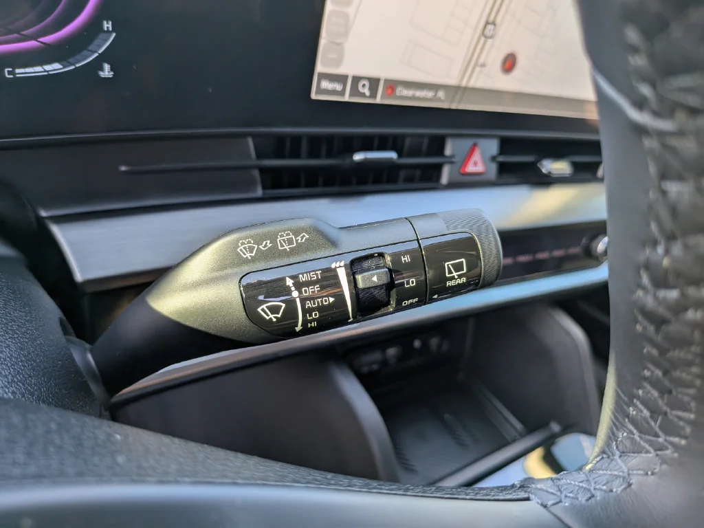 Used 2025 White Kia EX image 31