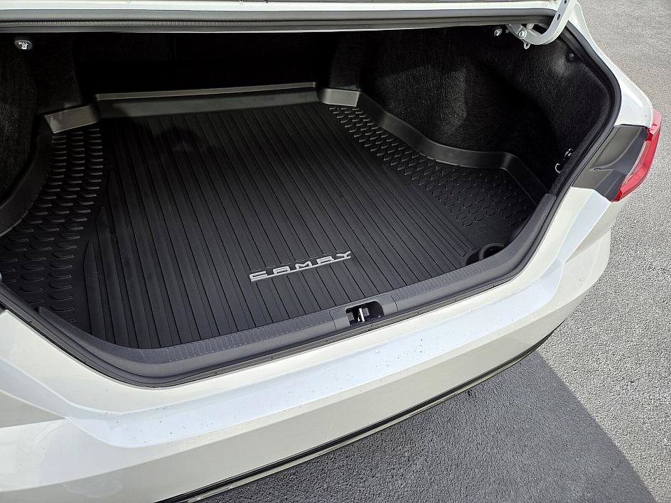 2026 Toyota Camry XLE - Photo 15