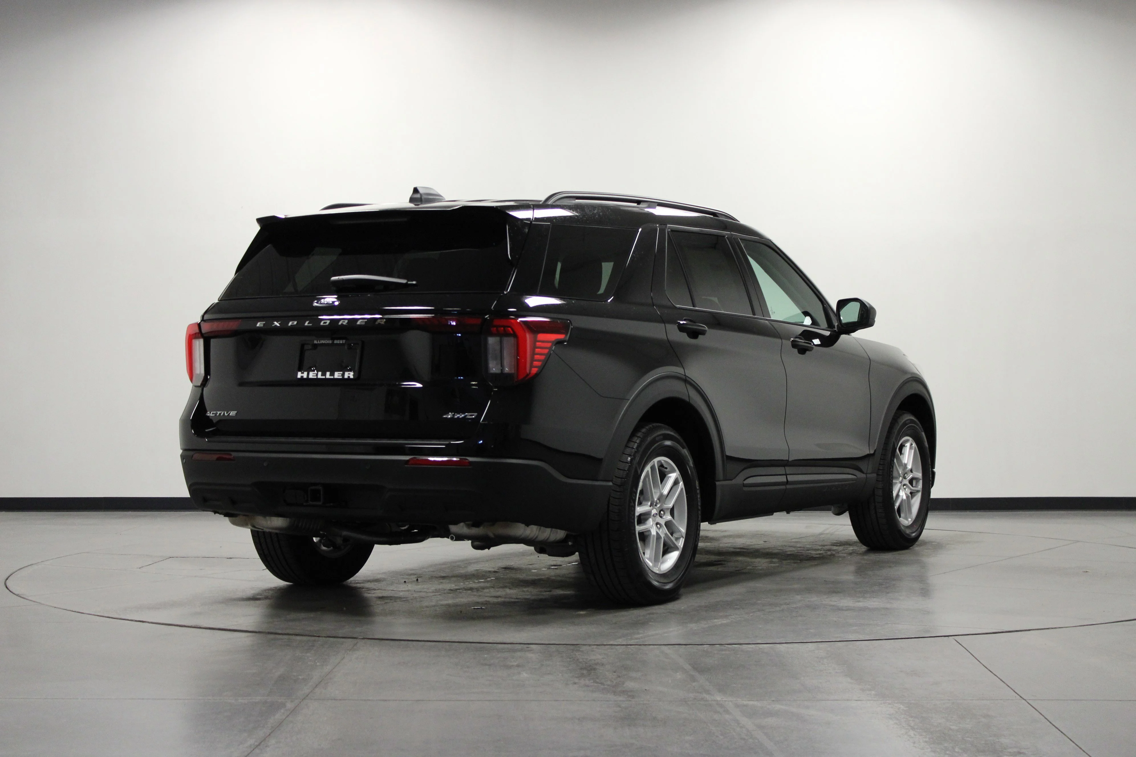 New 2026 Agate Black Metallic Ford Active image 4