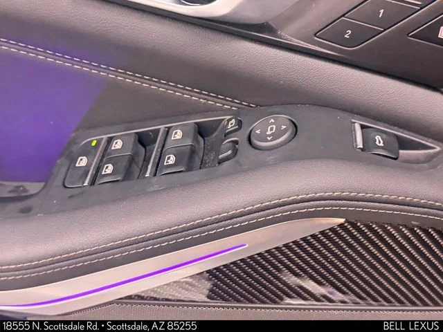 Used 2025 White BMW M60i image 19