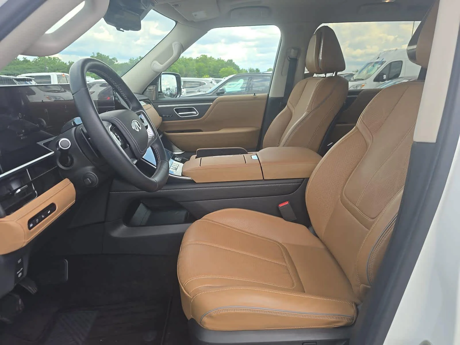 Certified Used 2025 Radiant White INFINITI SENSORY image 8