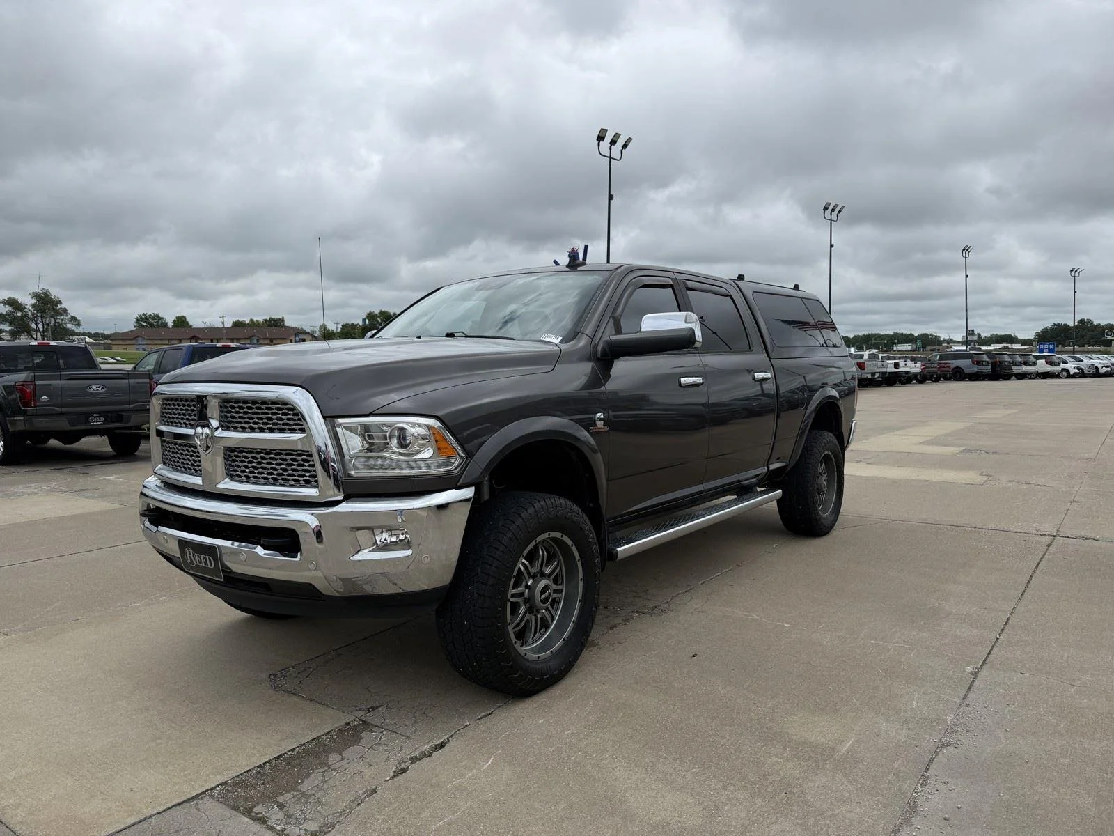 Certified Used 2017 Granite Crystal Clearcoat Metallic Ram Laramie image 4