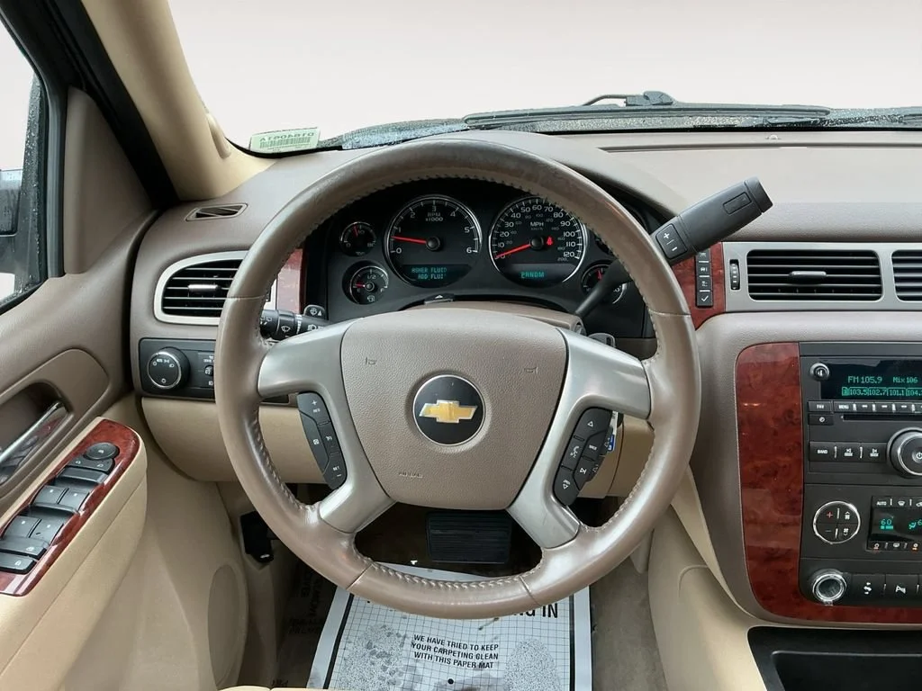 Used 2011 BLACK Chevrolet LT image 11