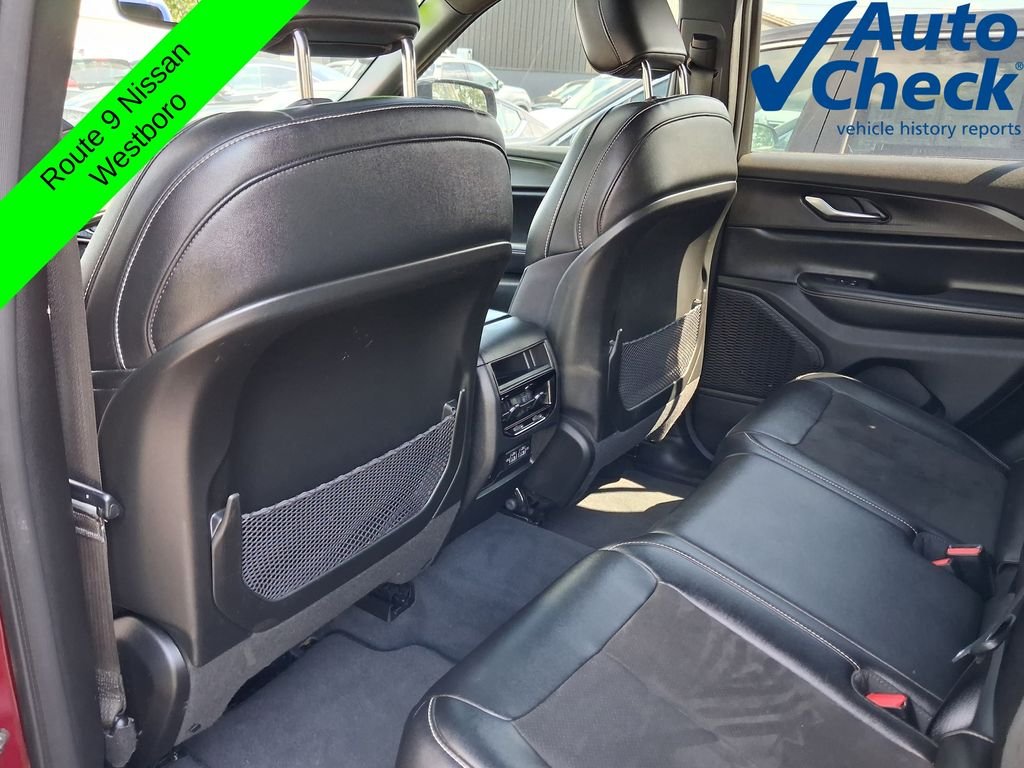 Used 2023 Red Jeep Altitude X image 13
