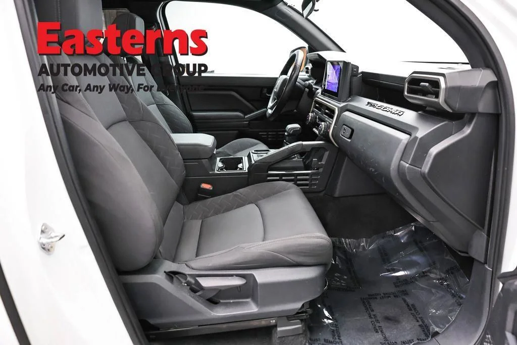 Used 2025 White Toyota SR image 22