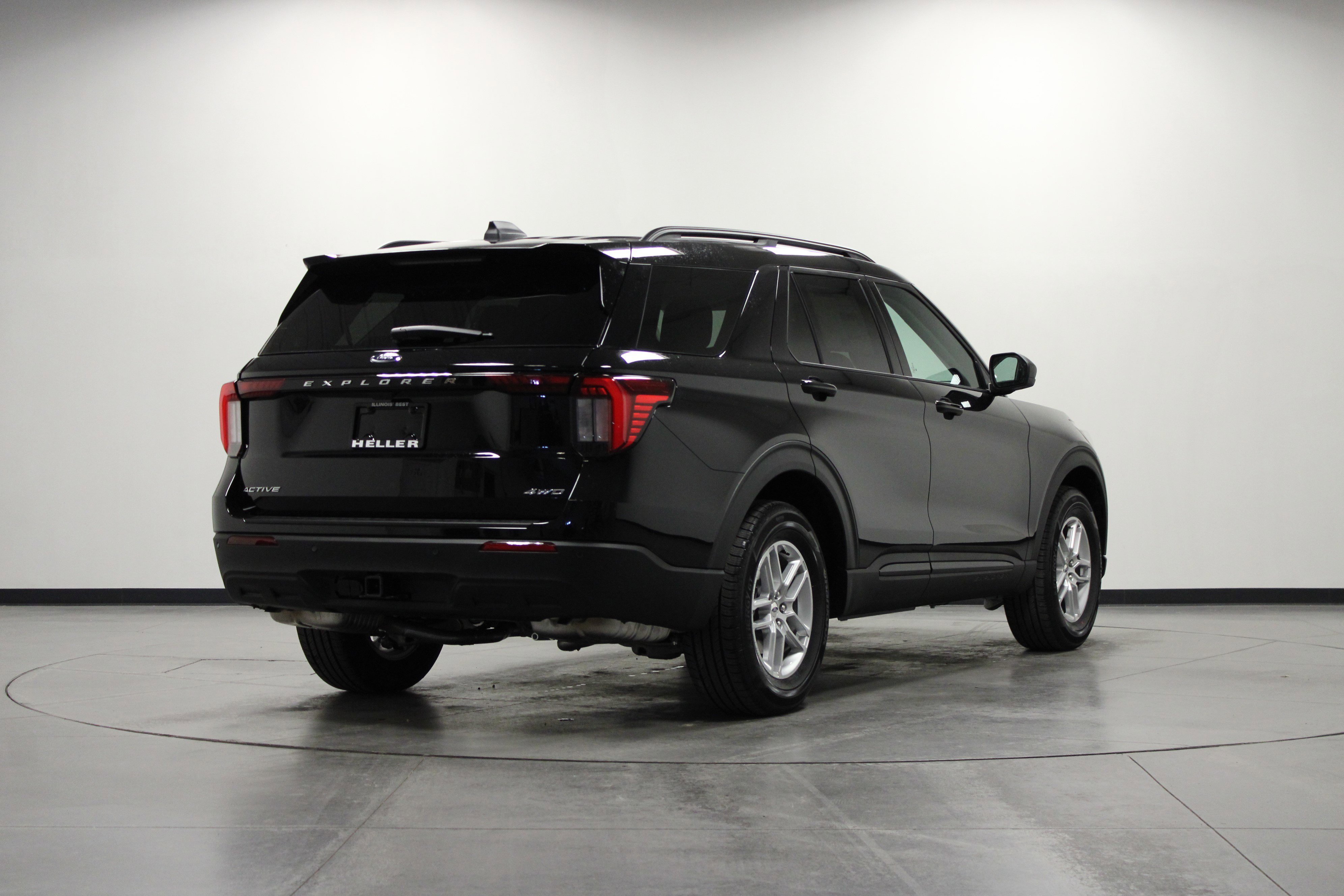 New 2026 Agate Black Metallic Ford Active image 4