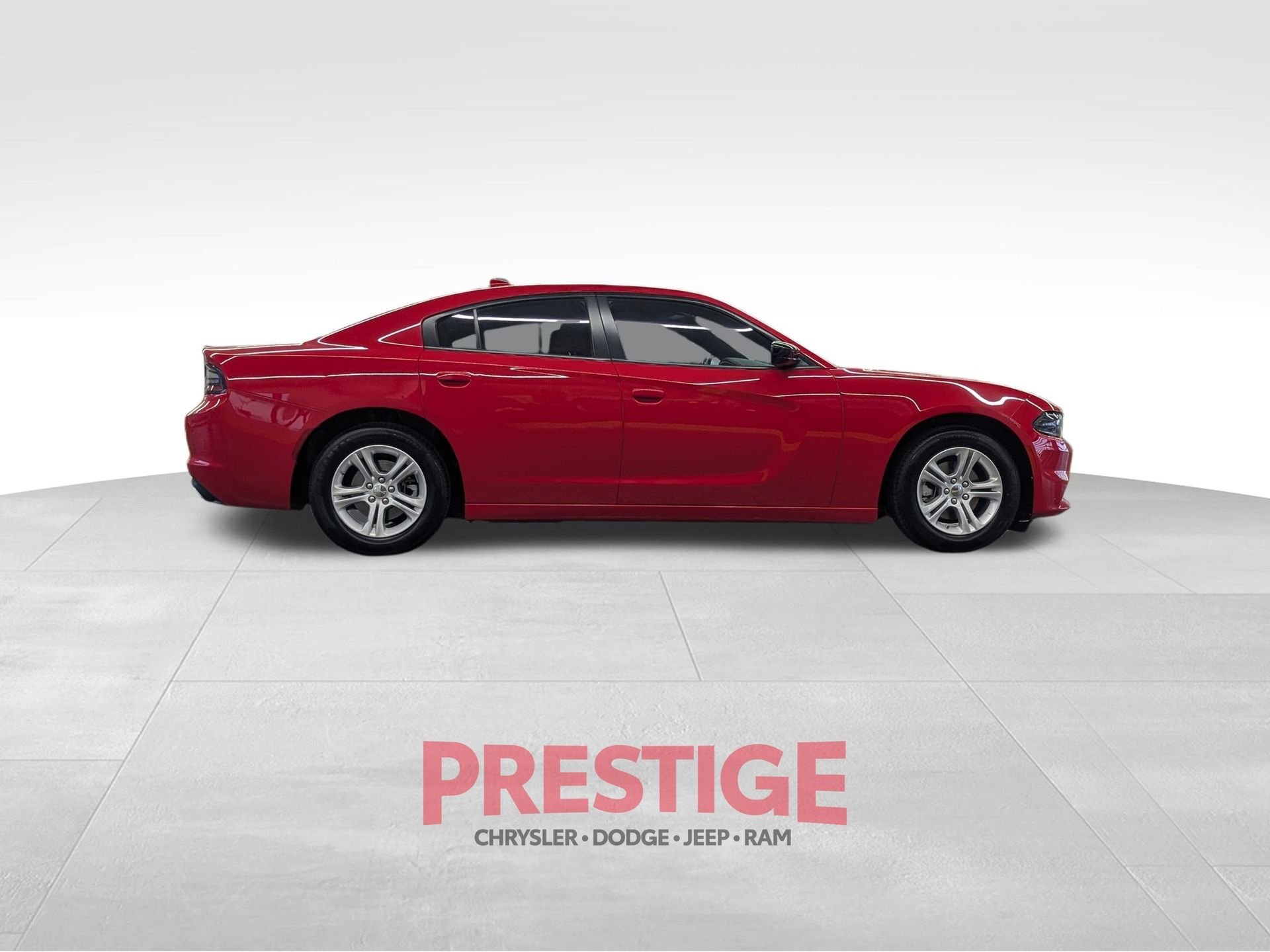 Used 2023 Red Dodge SXT image 5
