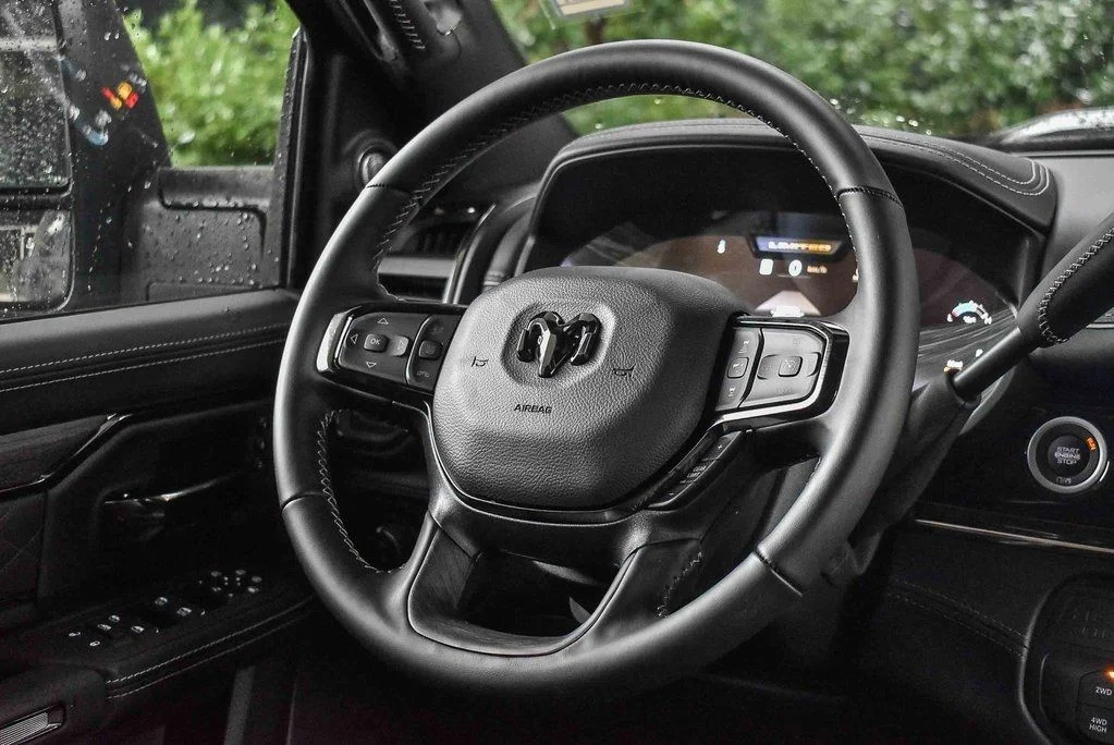 New 2026 Diamond Black Crystal Pearl-Coat Exterior Paint RAM Limited image 15