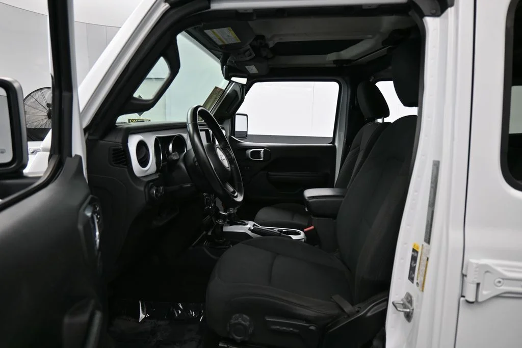 Used 2022 Bright White Clearcoat Jeep Unlimited Sport Altitude image 10