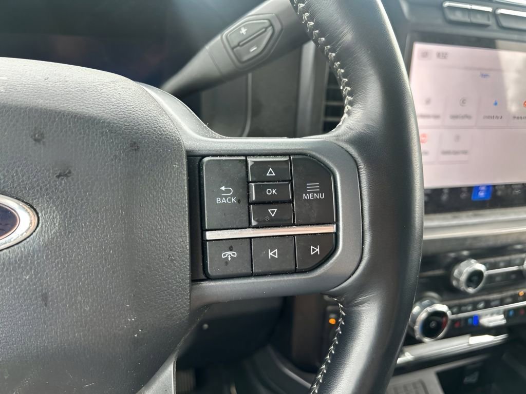 Used 2024 Gray Metallic Ford Lariat image 28
