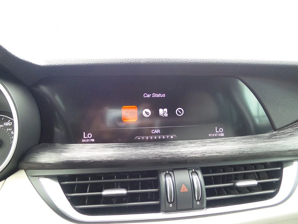 Used 2019 Black Alfa Romeo Base image 38