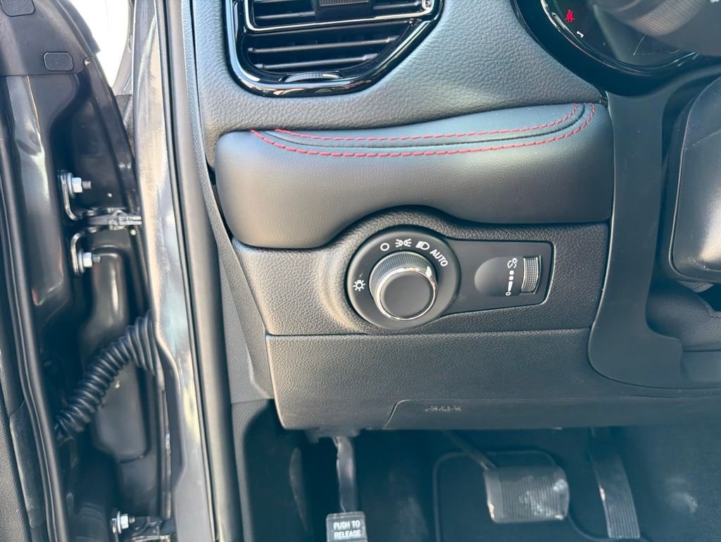 New 2026 Vapor Gray Exterior Paint Dodge GT Plus HEMI V8 image 14