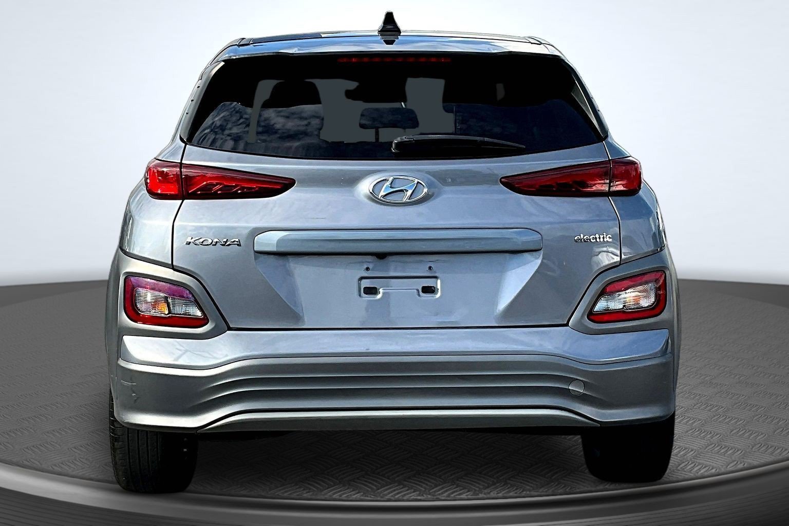 Used 2021 Silver Hyundai SEL image 4