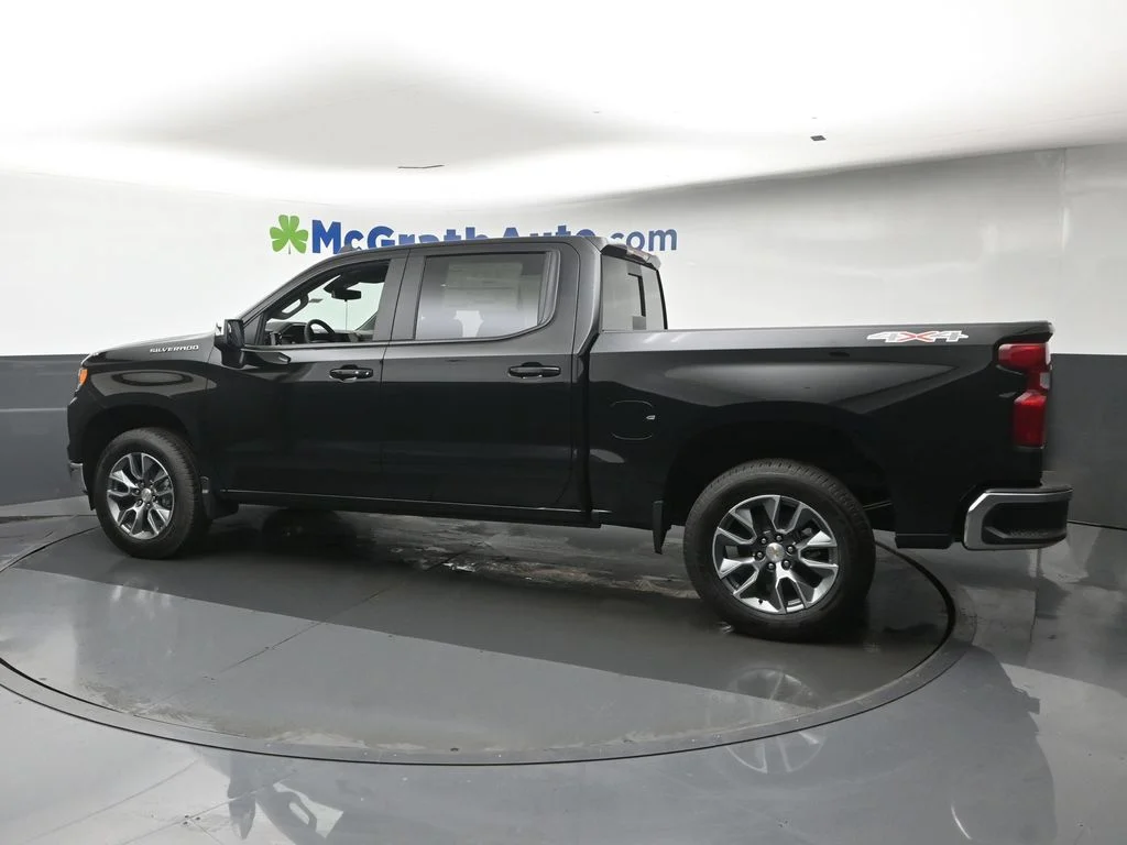 New 2026 Black Chevrolet LT image 25
